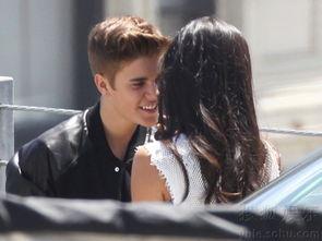 美女舌吻(视频),美女舌吻视频引发热议